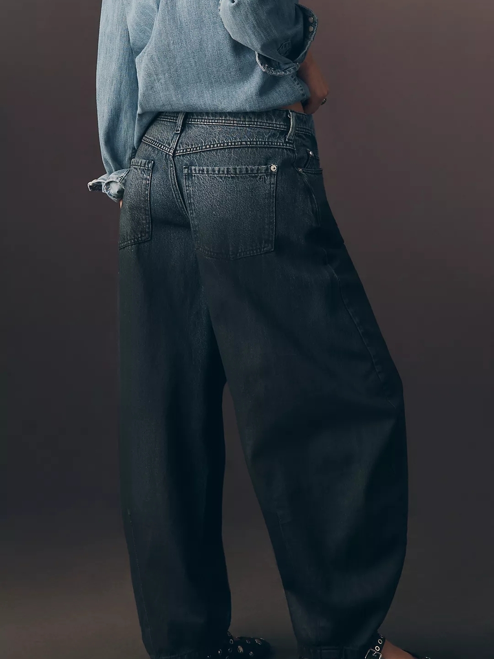 Pilcro Wide-Leg High-Rise Jeans in Black - Picture 2 of 2